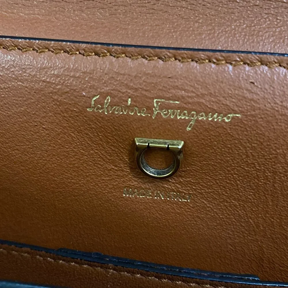 Salvatore Ferragamo Gancini Handbag 210400